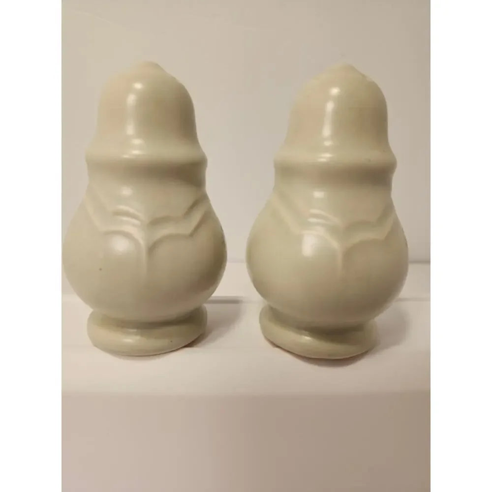 Pfaltzgraff Christmas Heirloom Stoneware Salt and Pepper Shaker Set Vintage - Picture 4 of 9